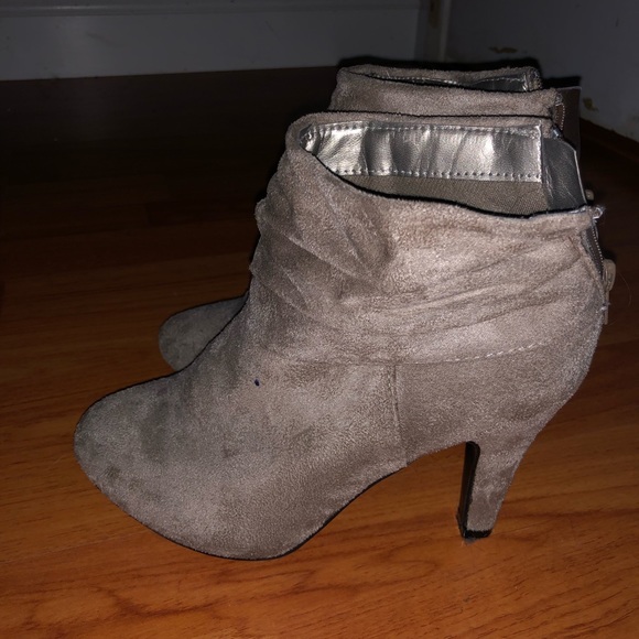 Booties - Picture 3 of 4